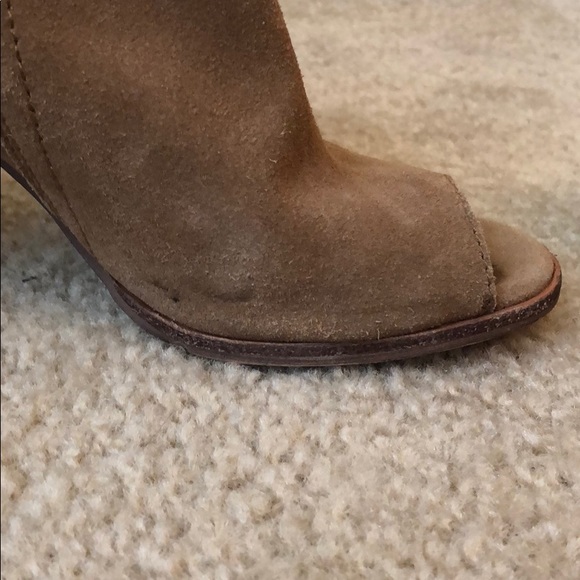 Dolce Vita Promise suede peep toe booties - Picture 6 of 6